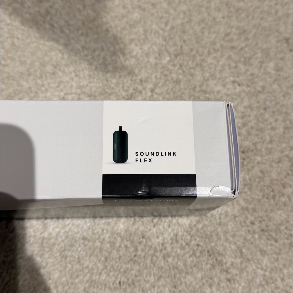 NWT New Bose SoundLink Flex Limited Edition - Picture 2 of 6